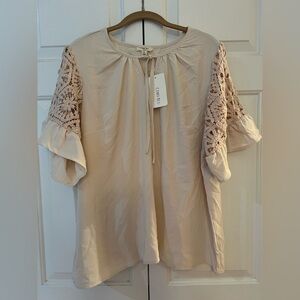 Como Blu Boho Beige Crochet Sleeve Blouse NWT Size 1X